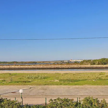 Casa de Férias Pool & Tennis House