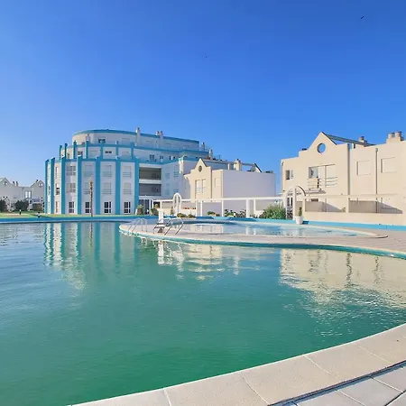 Pool & Tennis House *