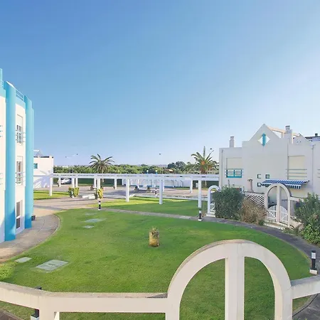 Pool & Tennis House Casa de Férias