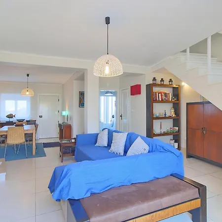 Pool & Tennis House 펜션 *