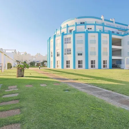 Pool & Tennis House Casa de Férias *