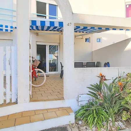 Holiday home Pool & Tennis House