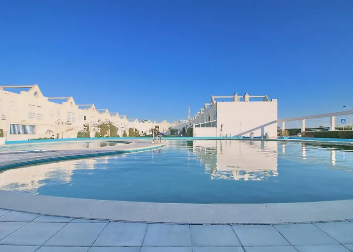 Ferienhaus Pool&tennis House