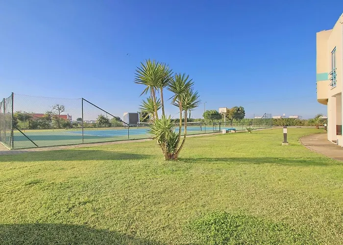 Pool&tennis House Ferienhaus *