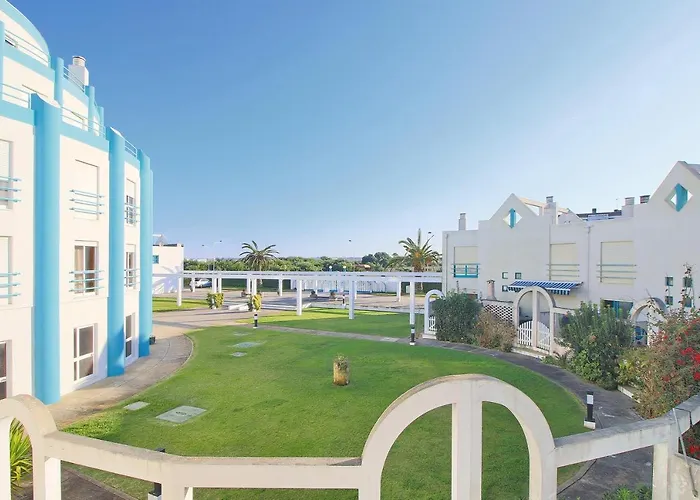 Pool & Tennis House Tatil Evi